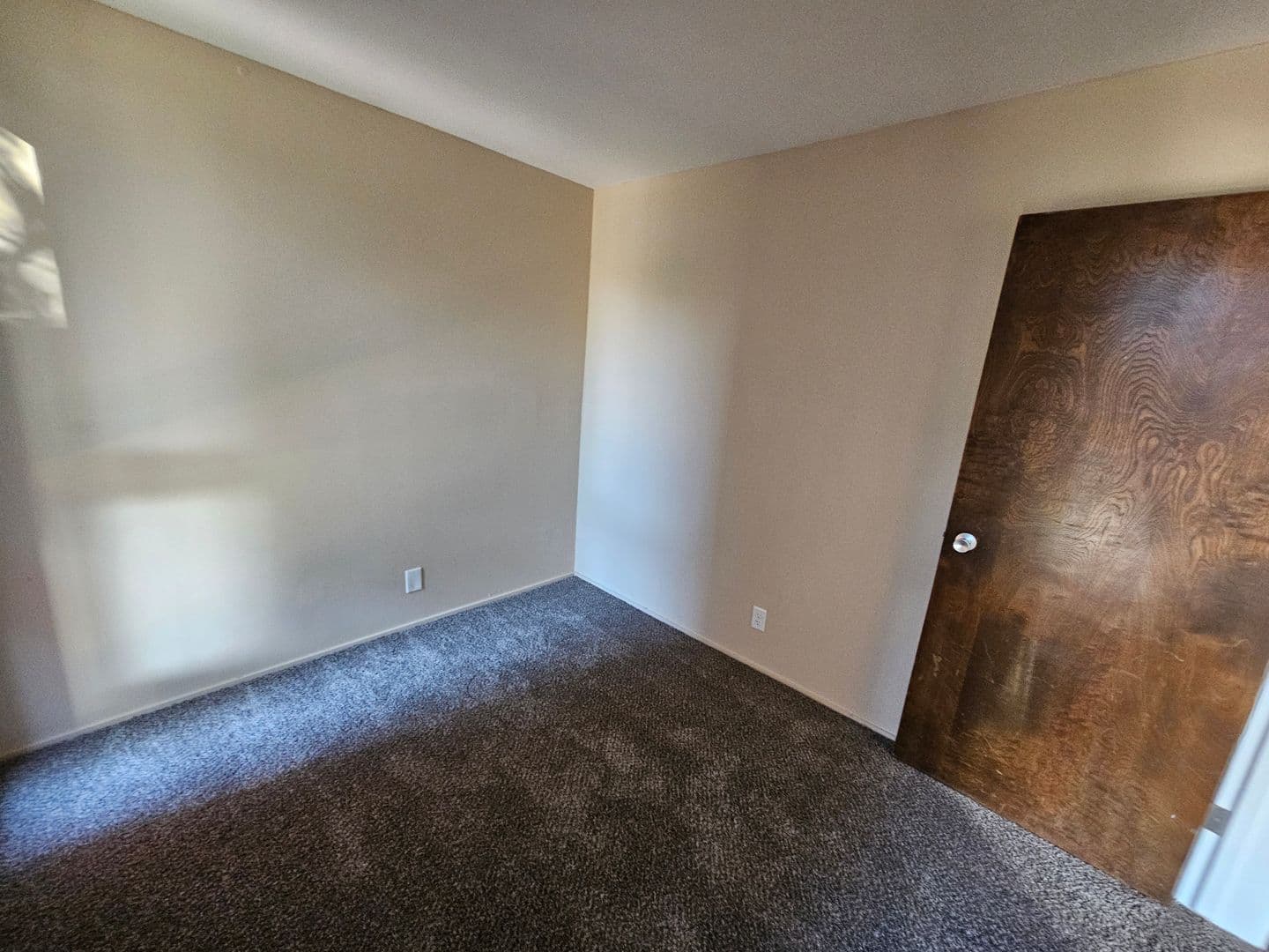 Omaha Apartment: 3724 Jackson Street