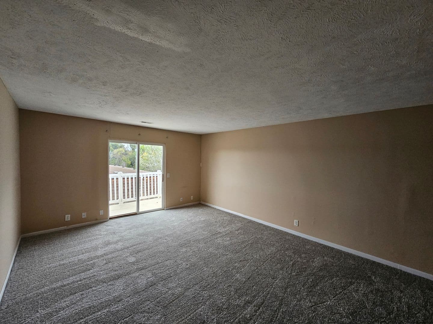 OMAHA Apartment: CHARTER OAK II