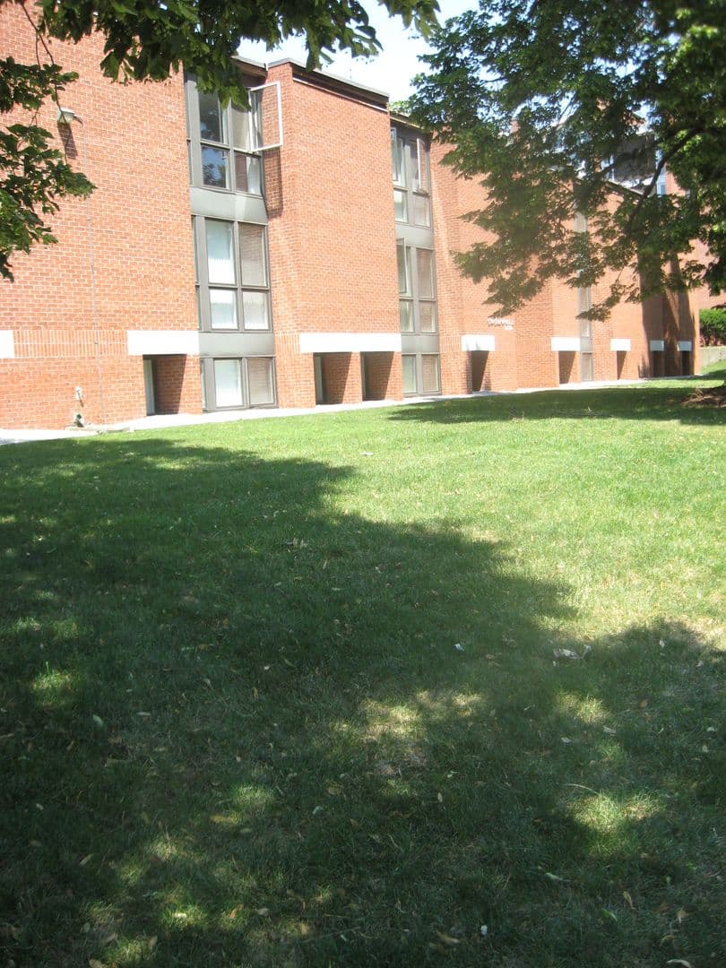 Omaha Apartment: 3724 Jackson Street