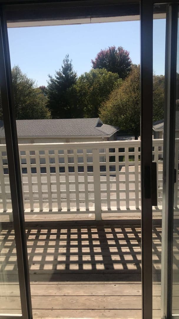 OMAHA Apartment: STONEGATE