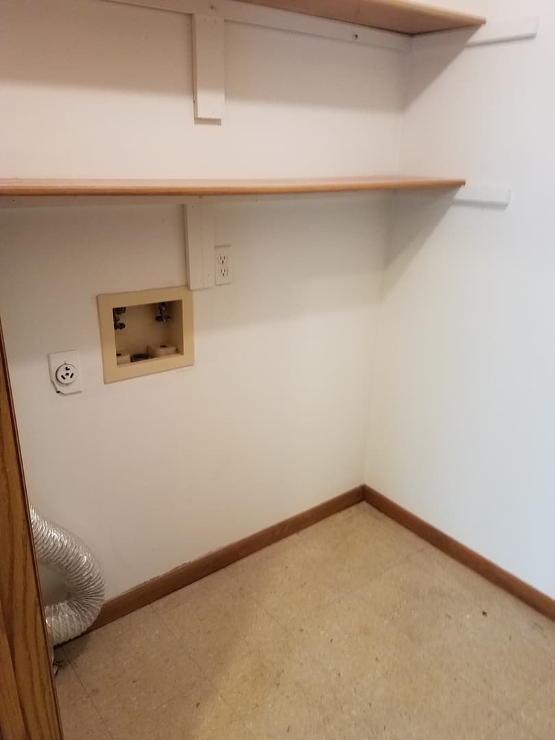 OMAHA Apartment: CRYER PLACE