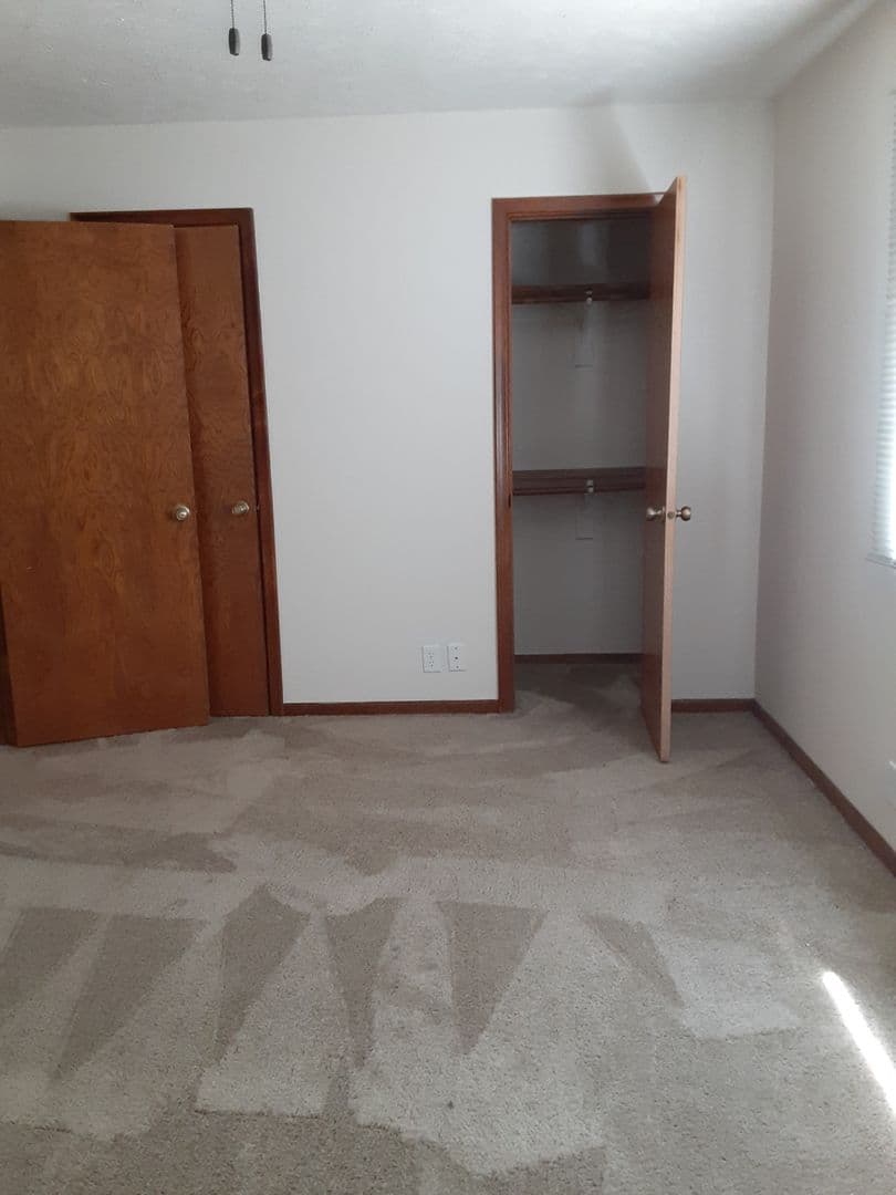OMAHA Apartment: ARBOR PLACE