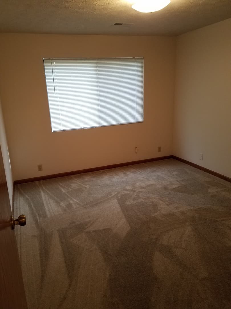 OMAHA Apartment: CRYER PLACE