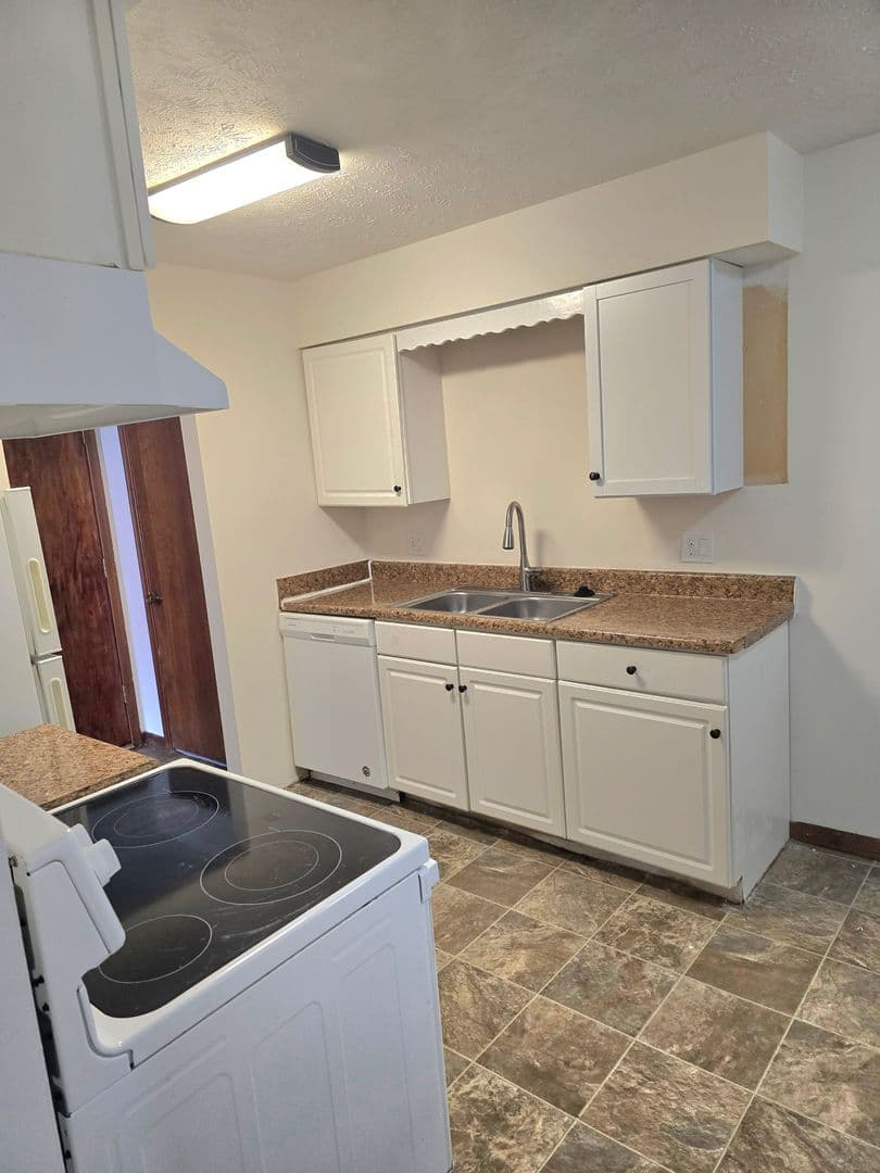Omaha Apartment: 621 N. 48th Street