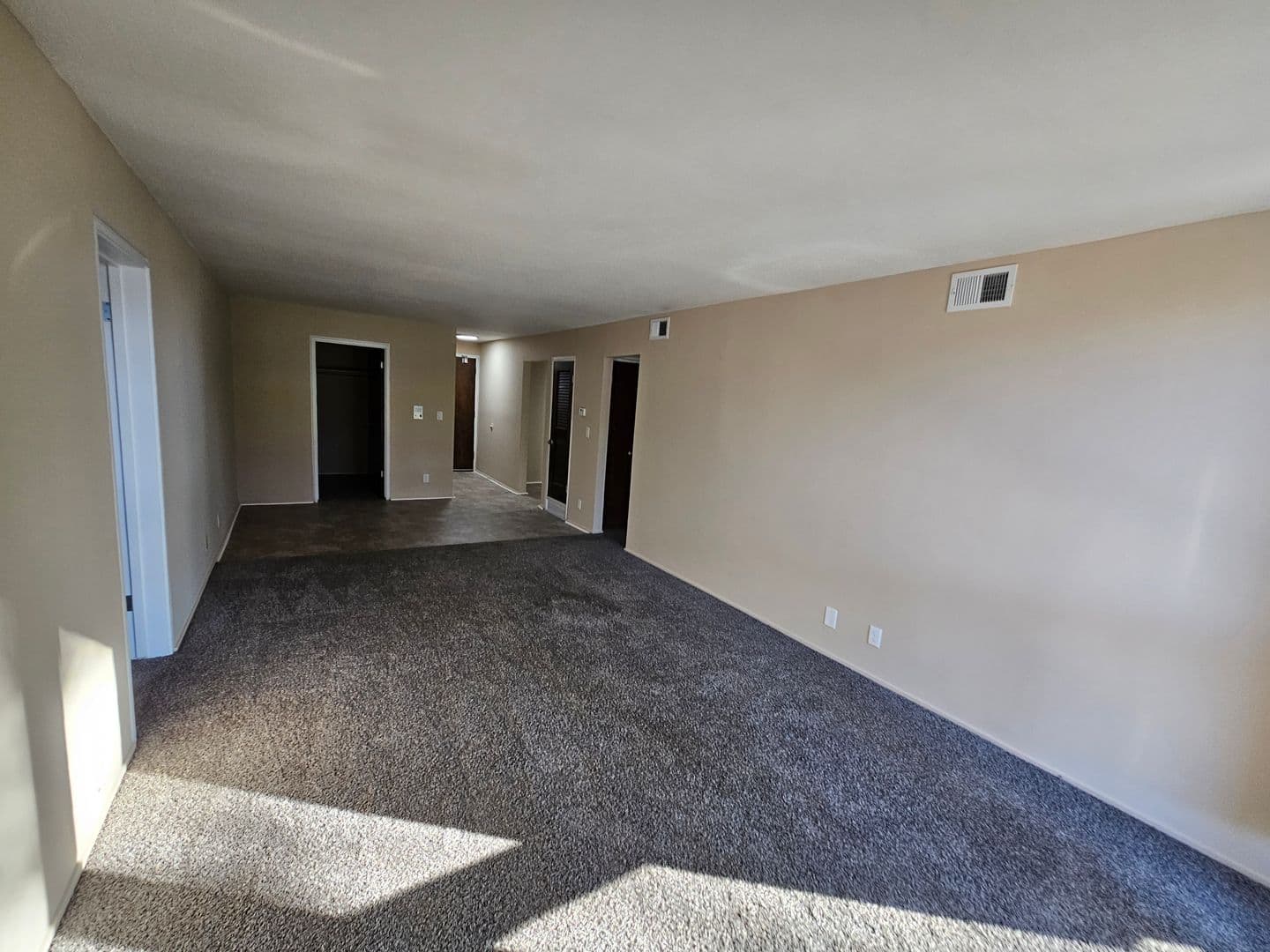 Omaha Apartment: 3724 Jackson Street