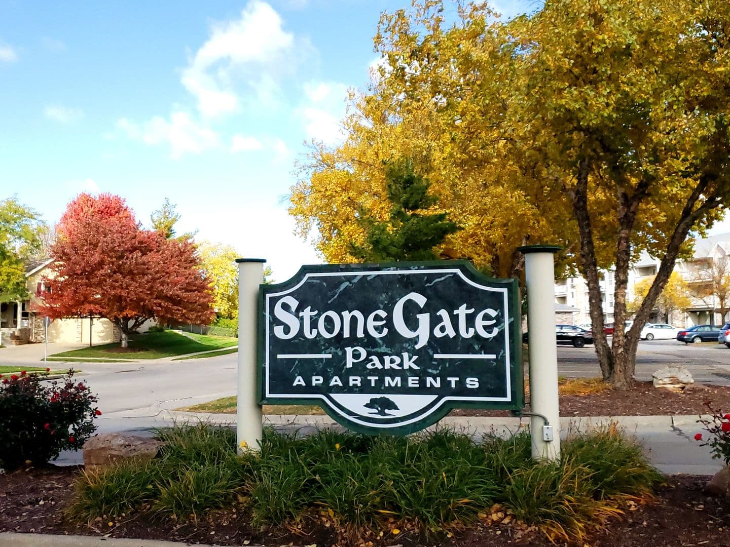 OMAHA Apartment: STONEGATE