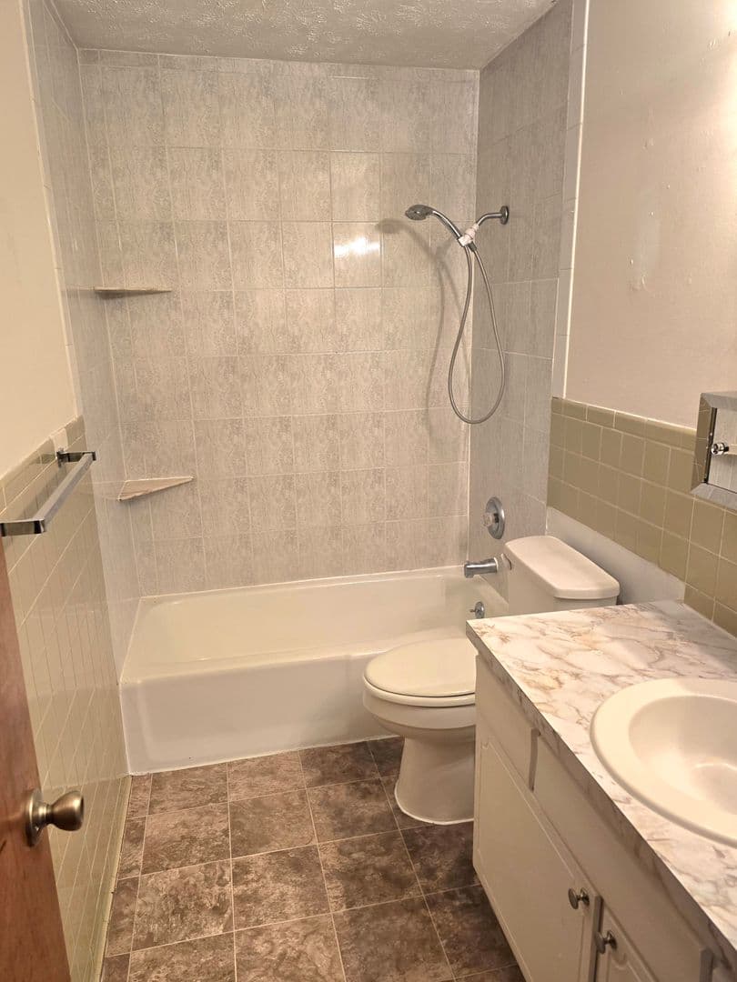 Omaha Apartment: 621 N. 48th Street