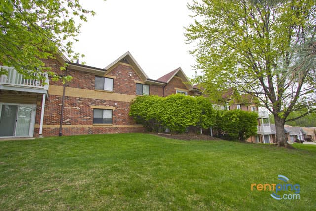 OMAHA Apartment: GROVER CASTLE