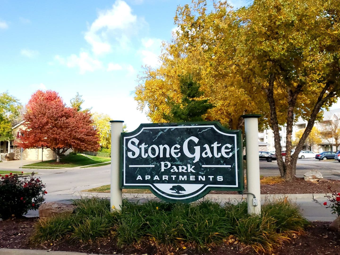 OMAHA Apartment: STONEGATE