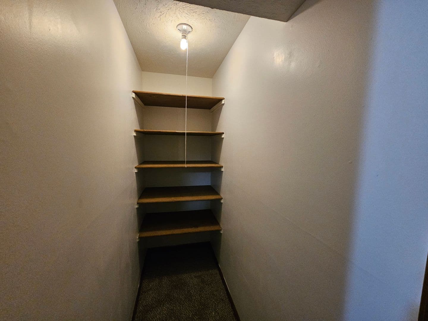 OMAHA Apartment: CHARTER OAK II