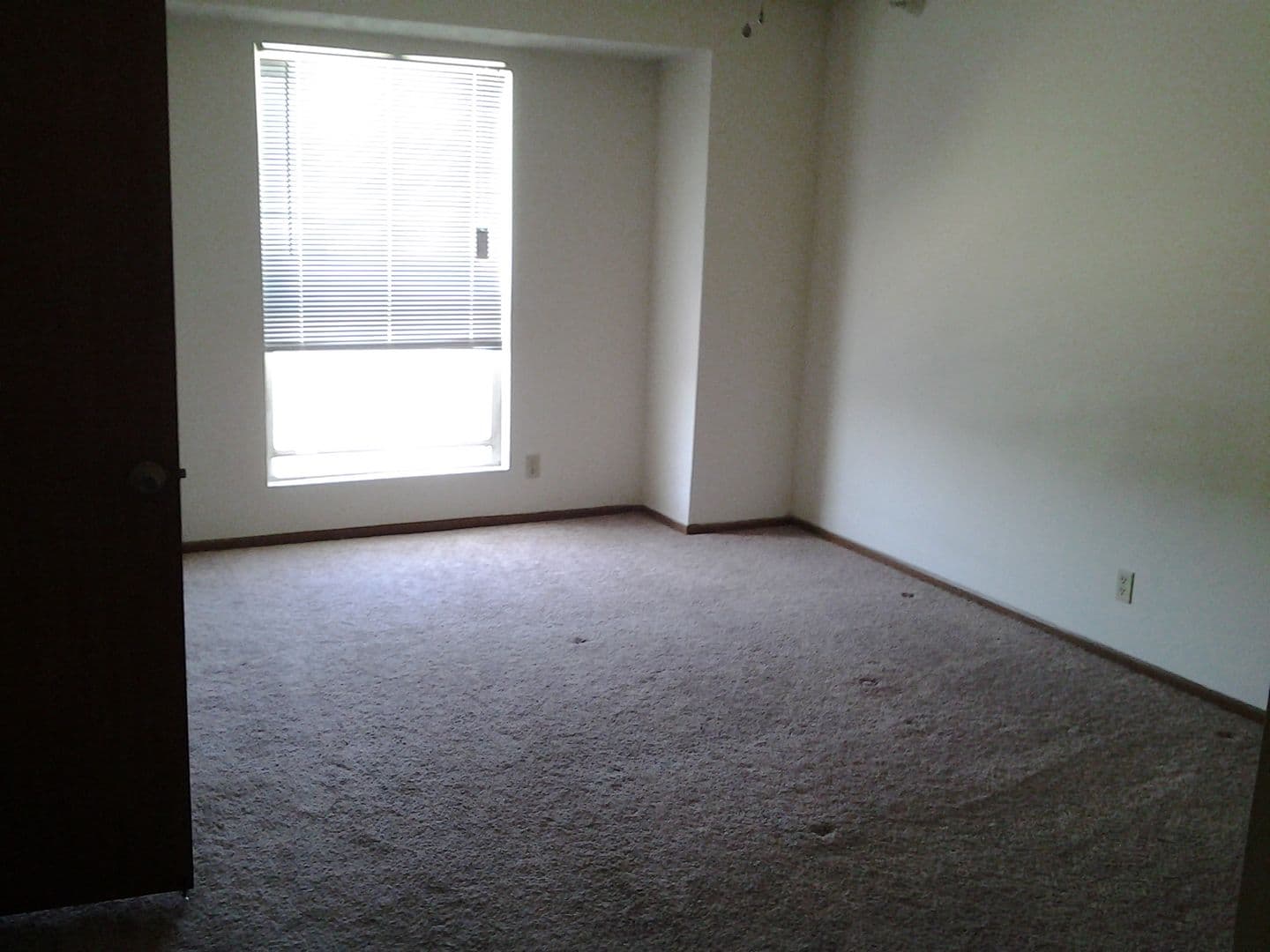 OMAHA Apartment: 2606 North 115th Court