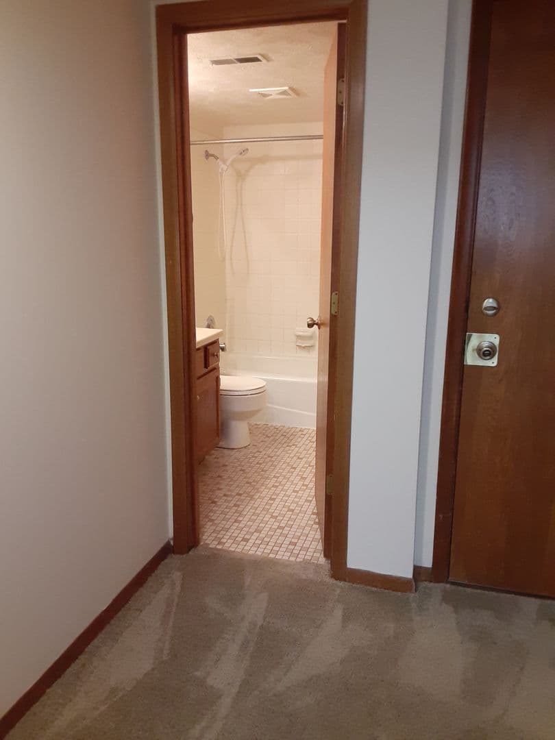 OMAHA Apartment: ARBOR PLACE