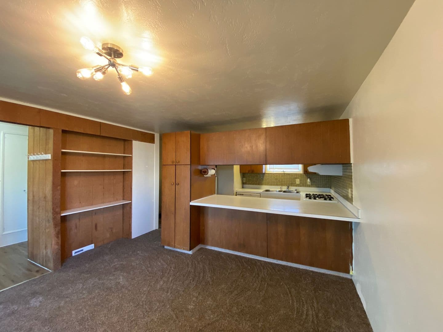 Anchorage Apartment: 2602 Eide Street