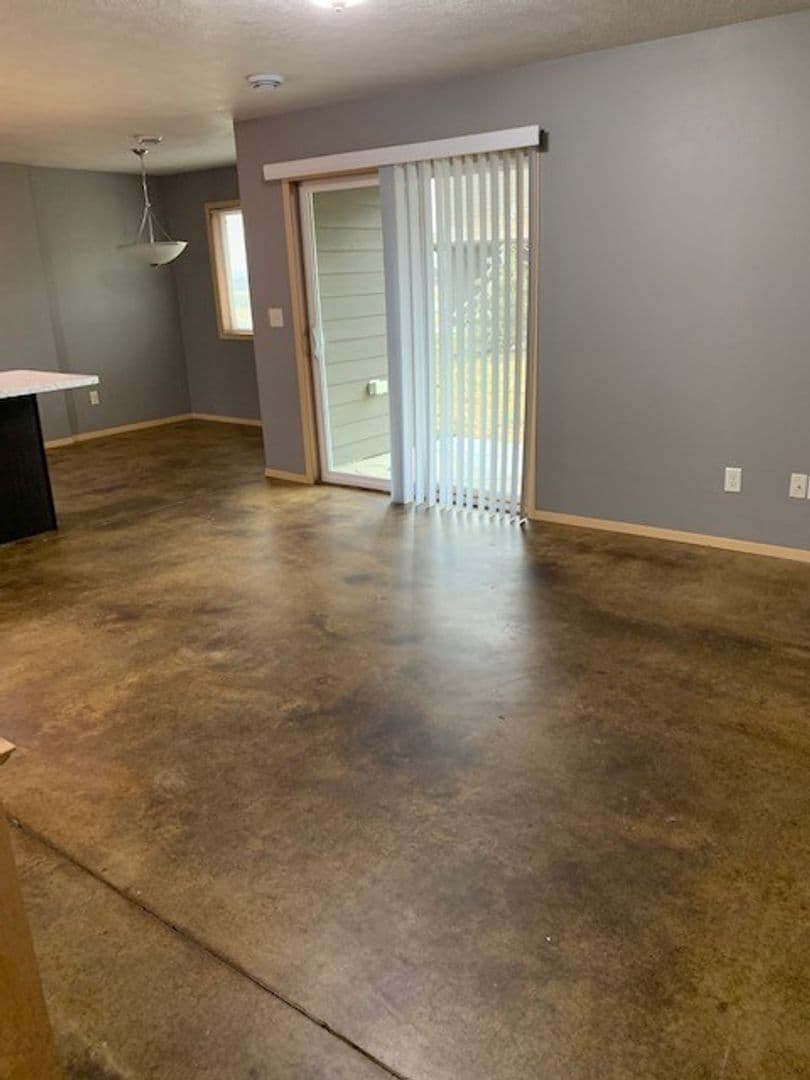 Tea Apartment: 400 Haley Pl