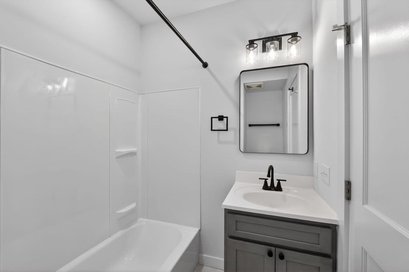 Washington Apartment: 1321 Anacostia Road SE