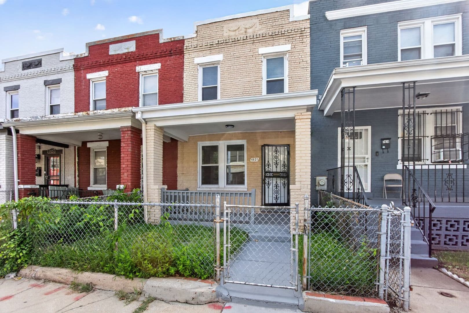 Washington Townhome: 1921 Gales St NE