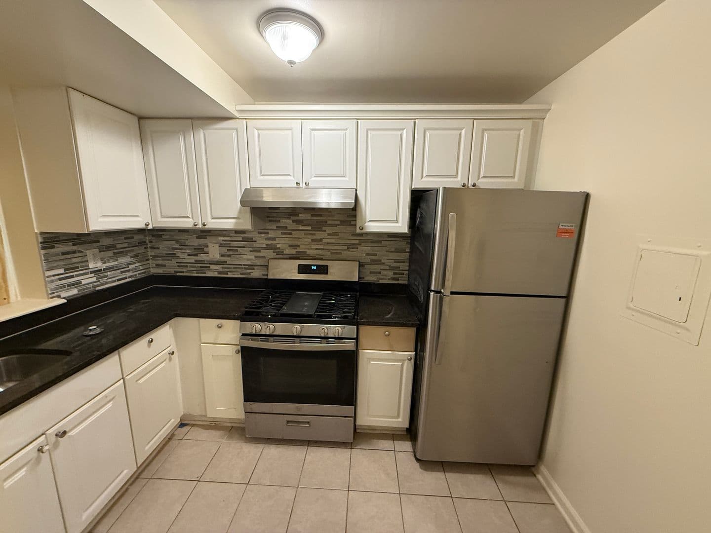 Washington Apartment: 1717 S St SE