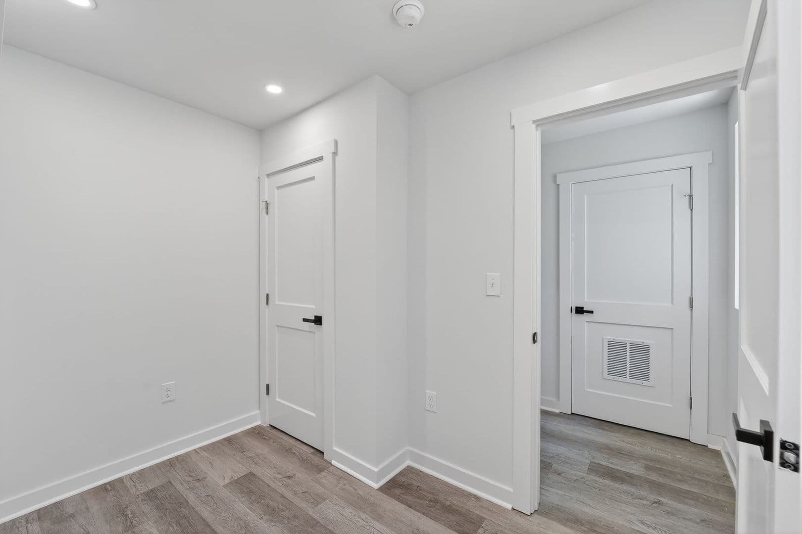 Washington Apartment: 1321 Anacostia Road SE