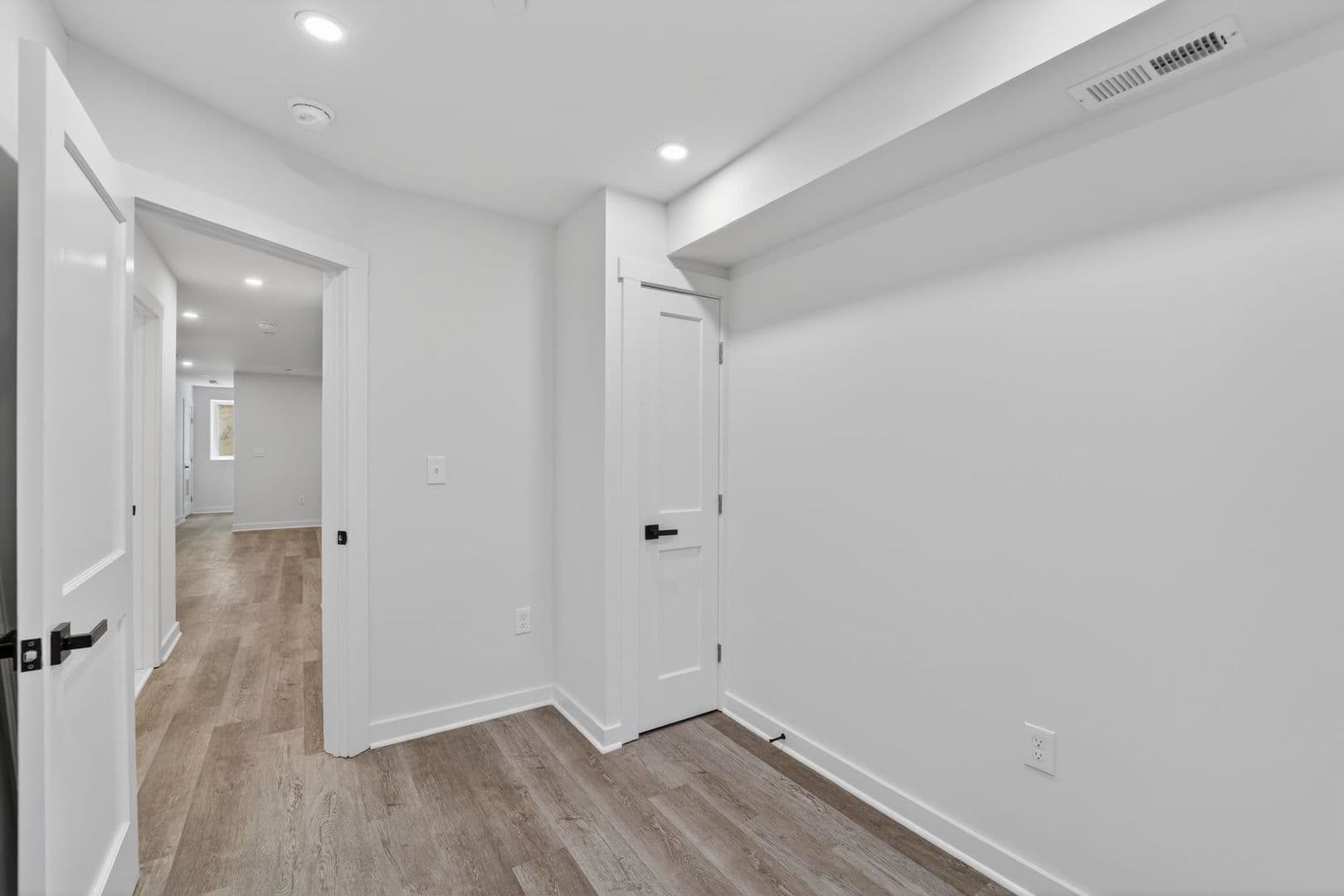 Washington Apartment: 1321 Anacostia Road SE