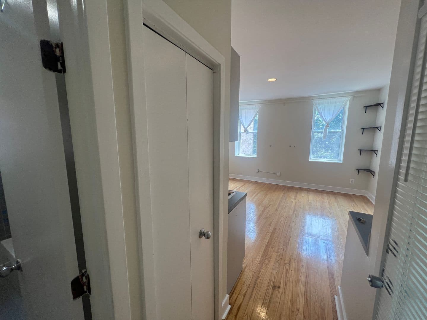 Washington Apartment: 459 M St NW
