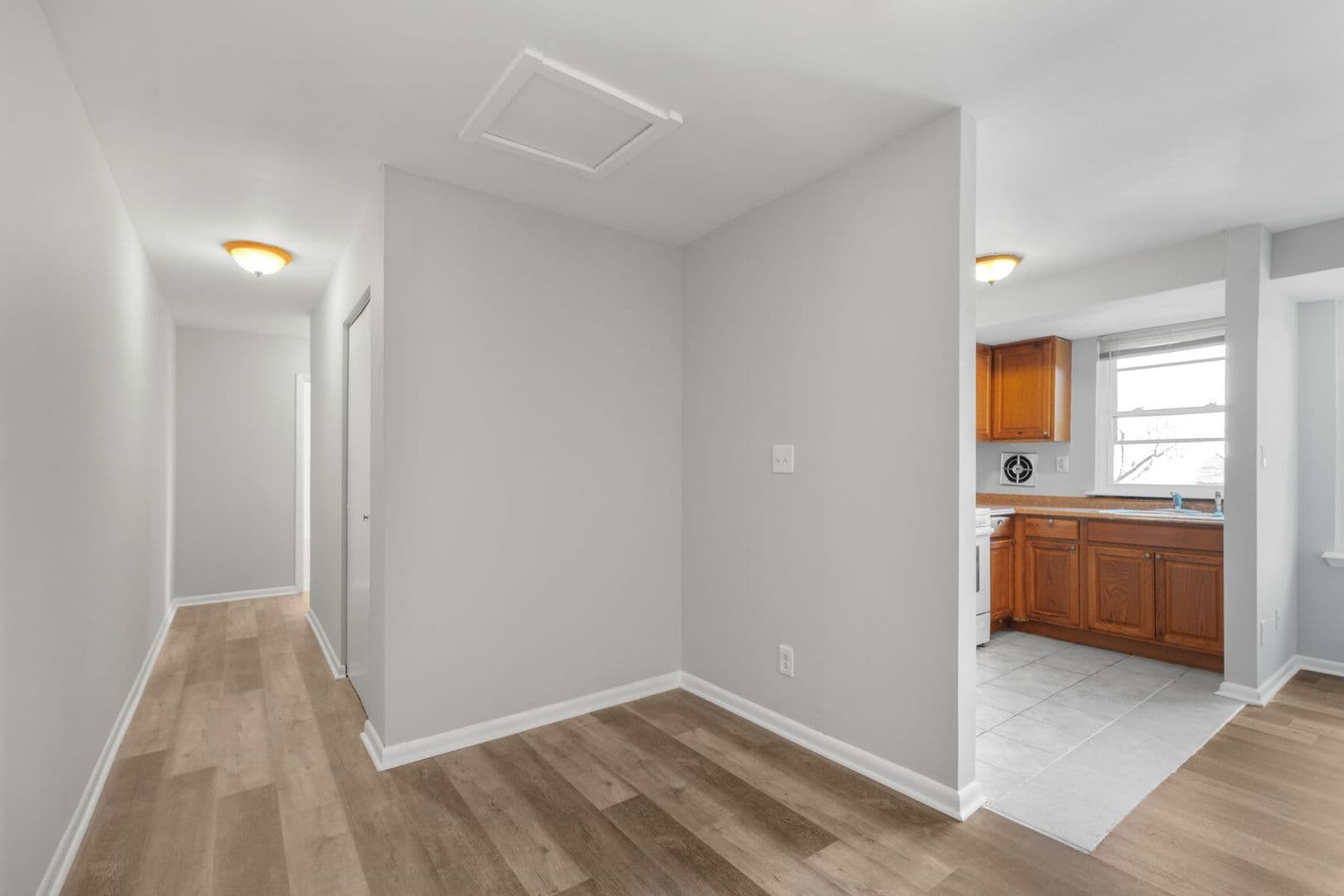 Washington Apartment: 1717 S St SE