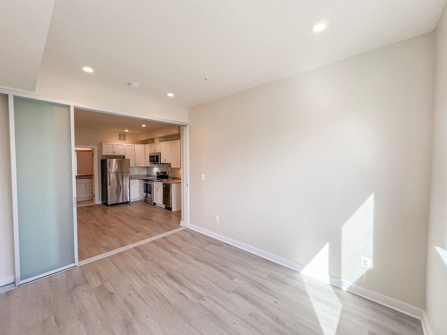 Washington Apartment: 845 Upshur St NW
