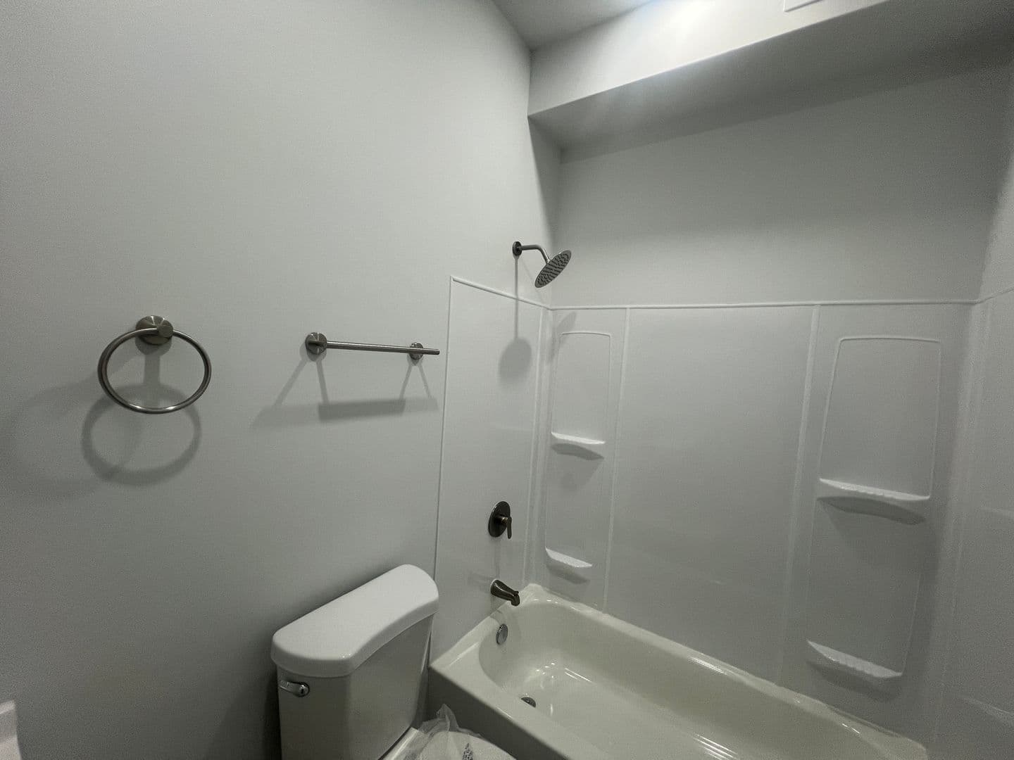 Washington Apartment: 1005 Rhode Island Ave