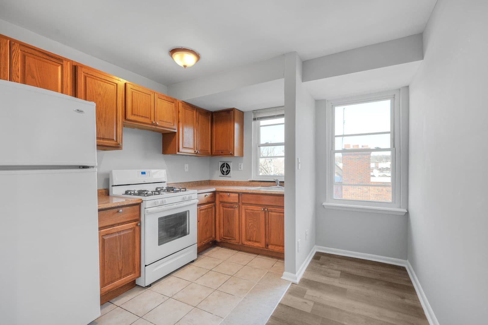 Washington Apartment: 1717 S St SE