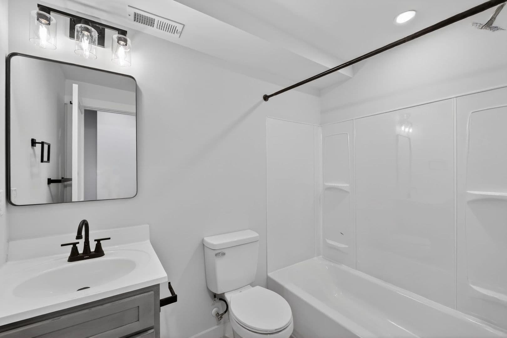 Washington Apartment: 1321 Anacostia Road SE