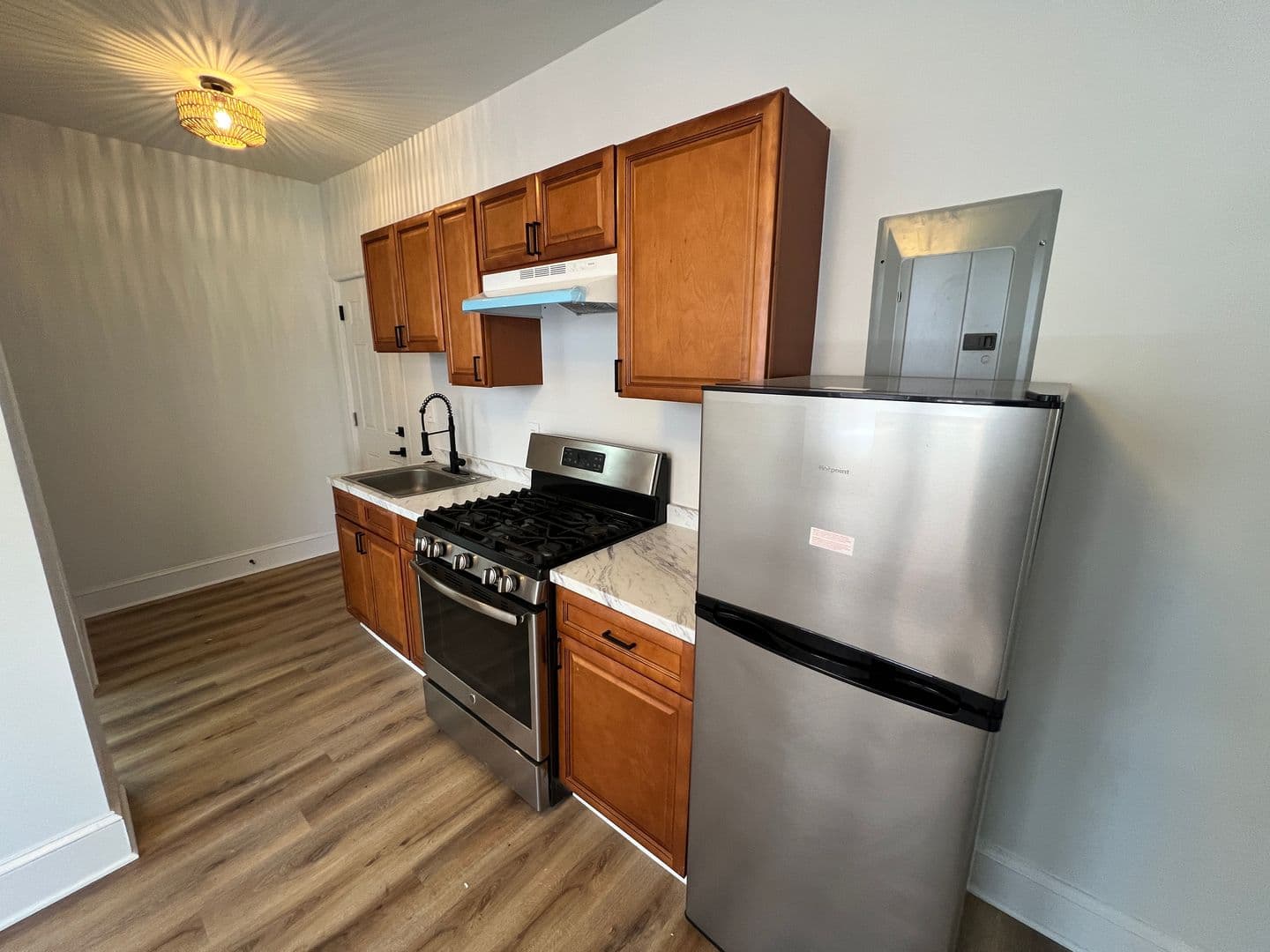 Washington Apartment: 1941 16th St SE