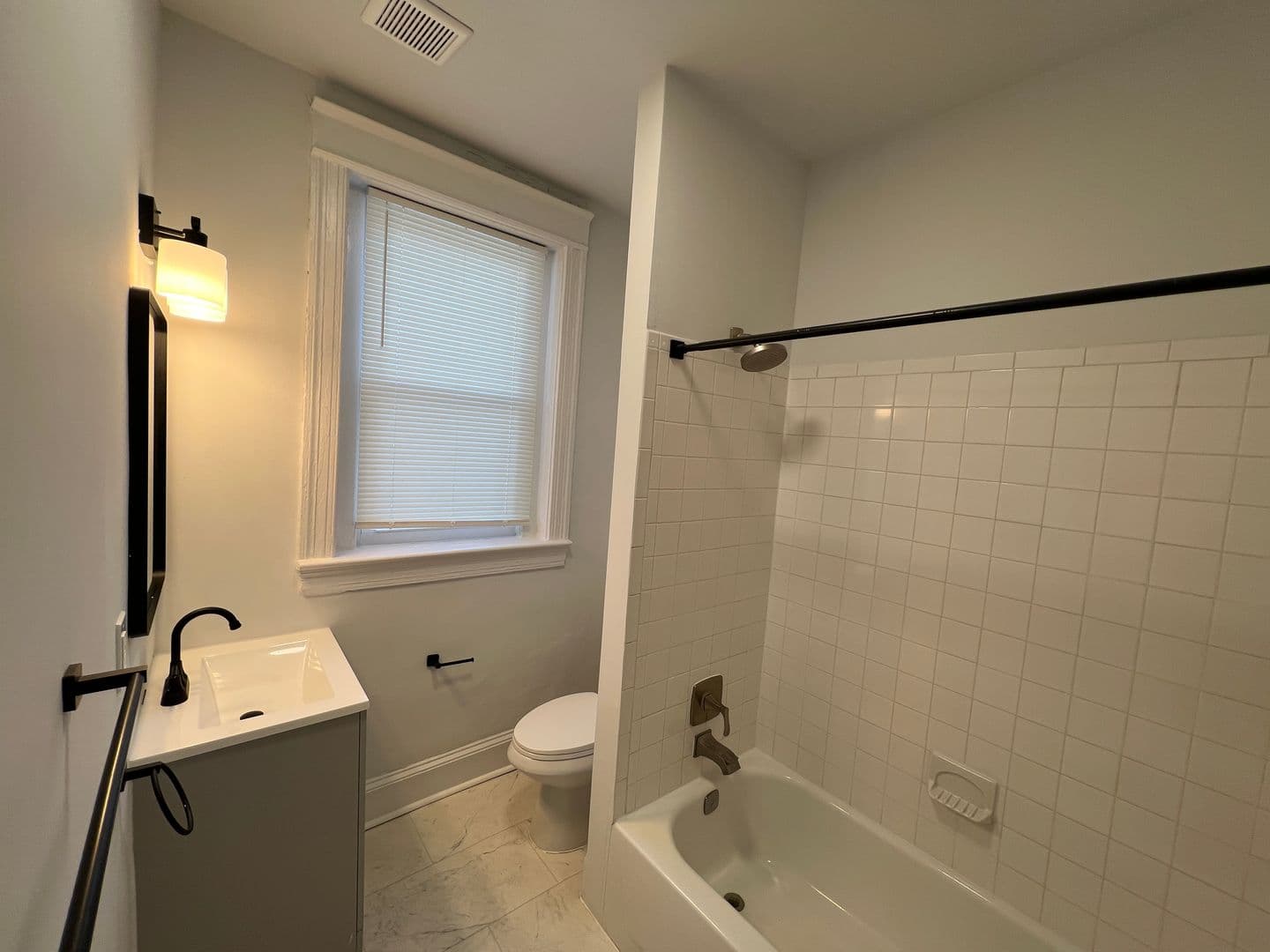 Washington Apartment: 1941 16th St SE