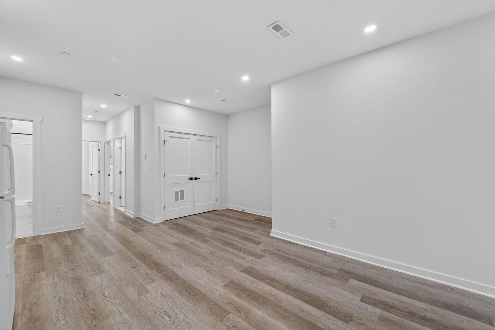 Washington Apartment: 1321 Anacostia Road SE