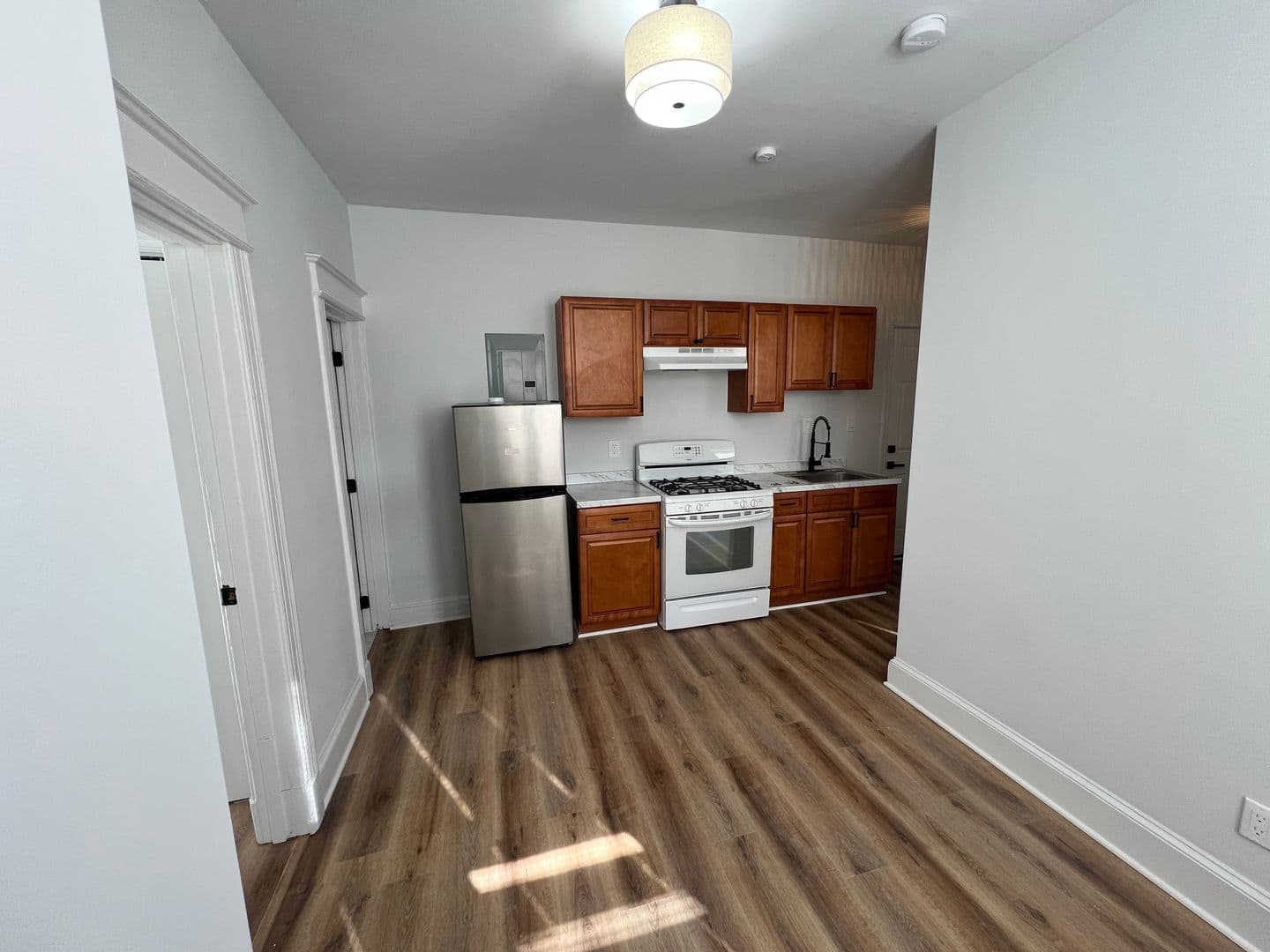 Washington Apartment: 1941 16th St SE