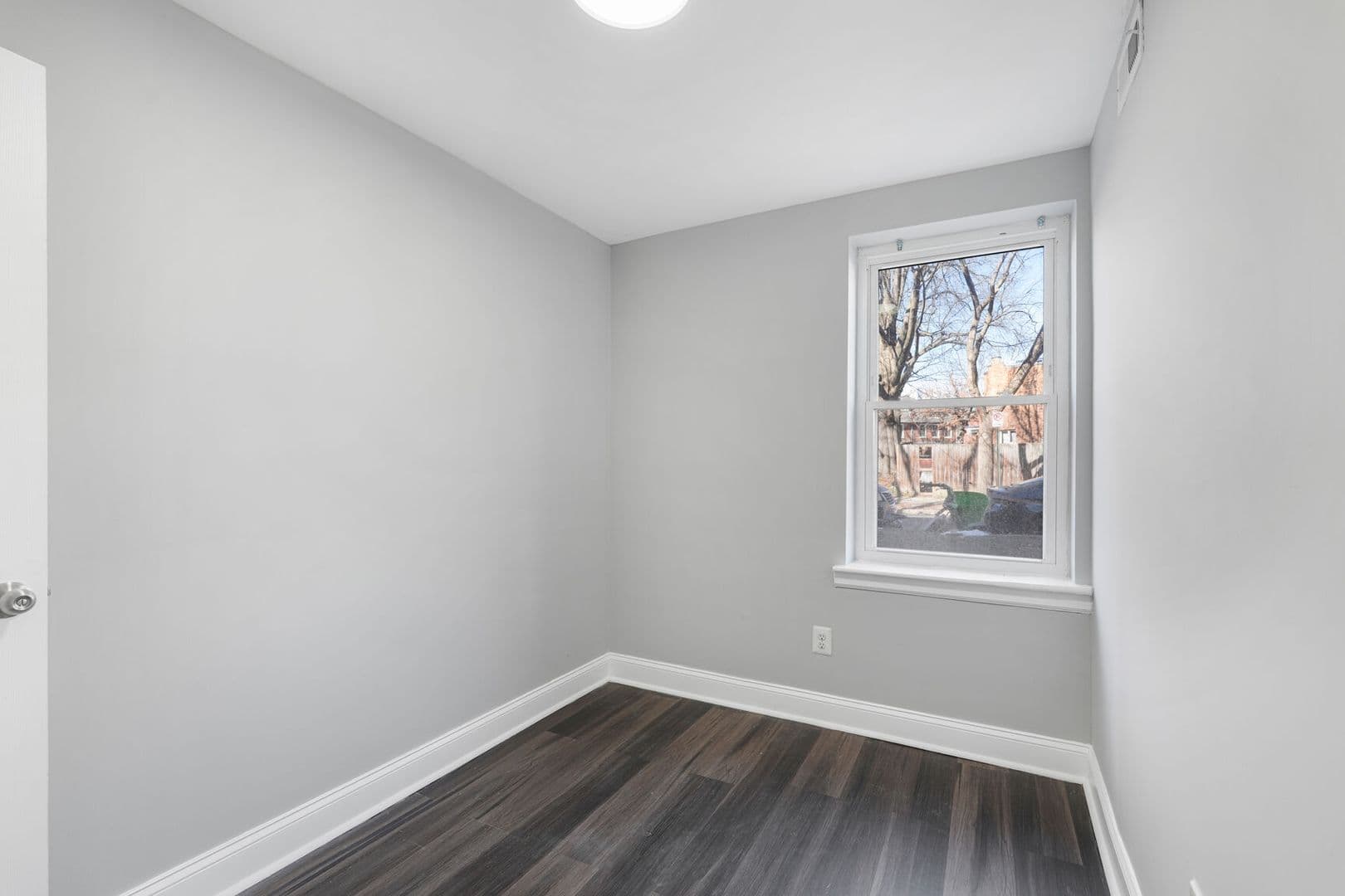 Washington Apartment: 1717 S St SE