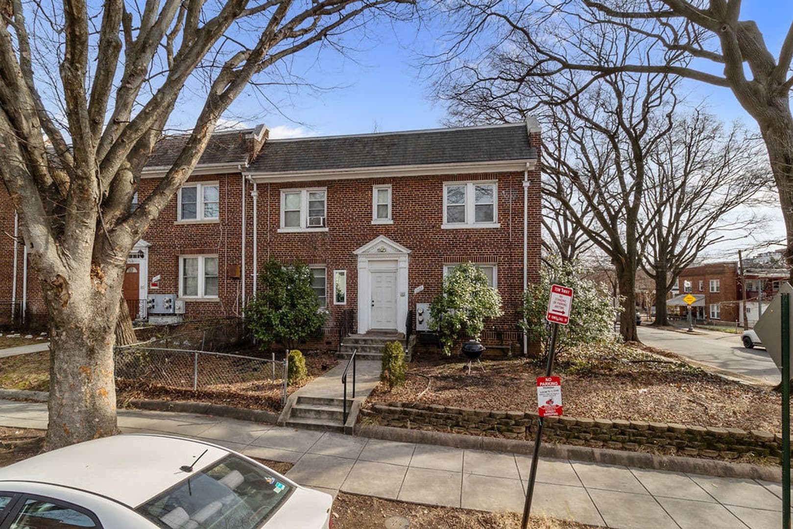 Washington Apartment: 1301 Orren St NE
