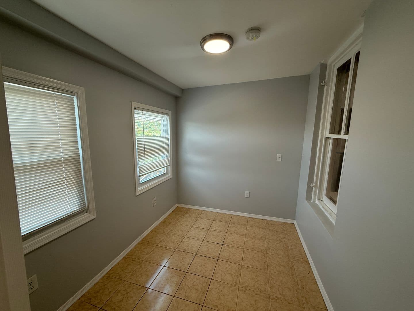 Washington Apartment: 2030 North Capitol Street NW