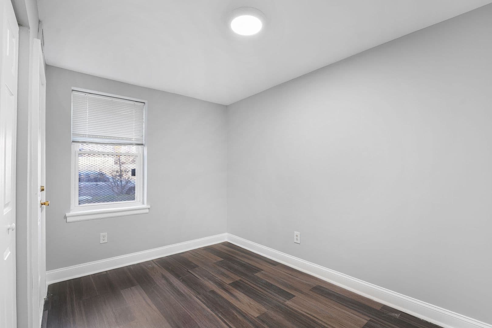 Washington Apartment: 1717 S St SE