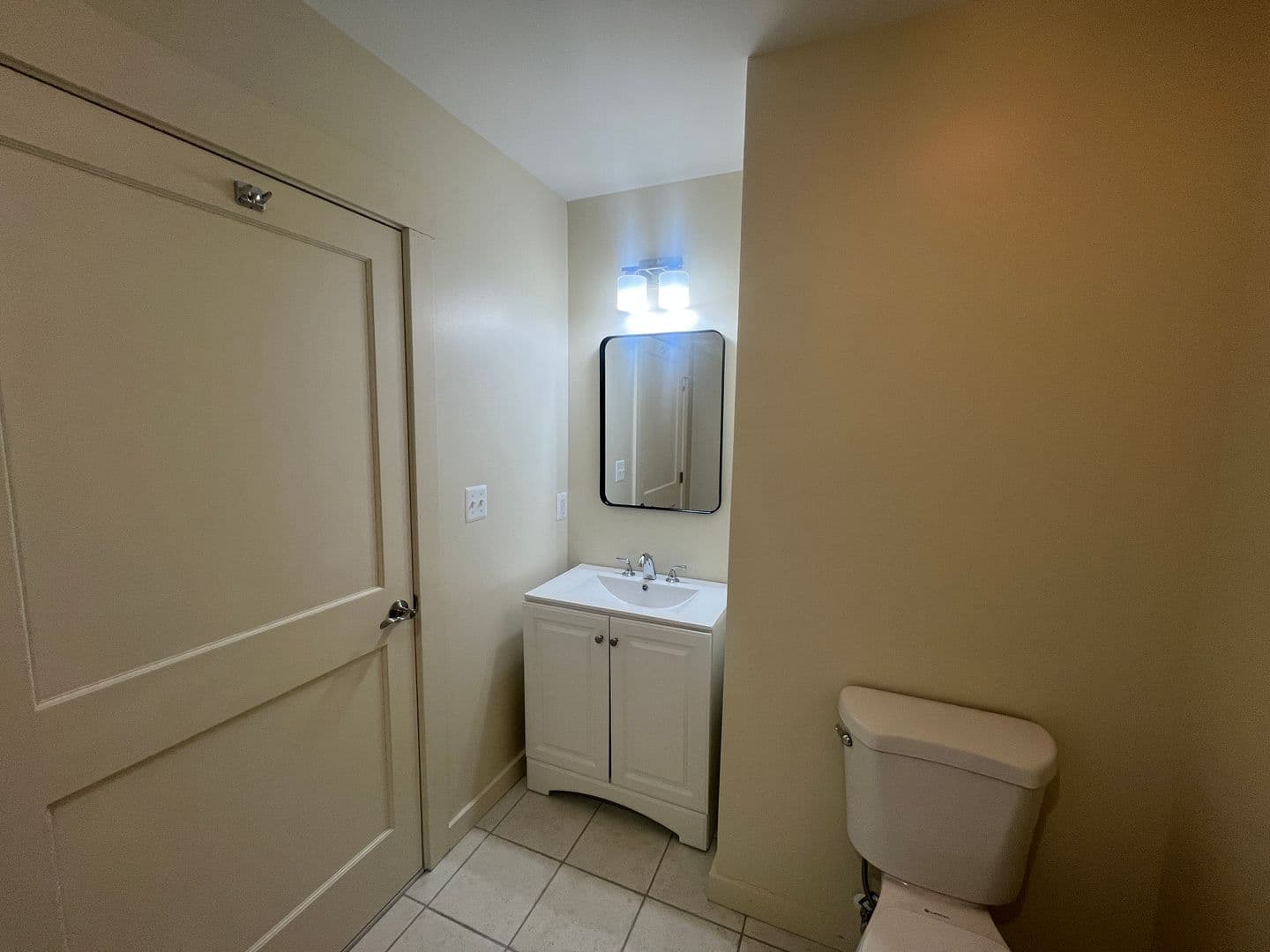 Washington Apartment: 2500 41st Street NW