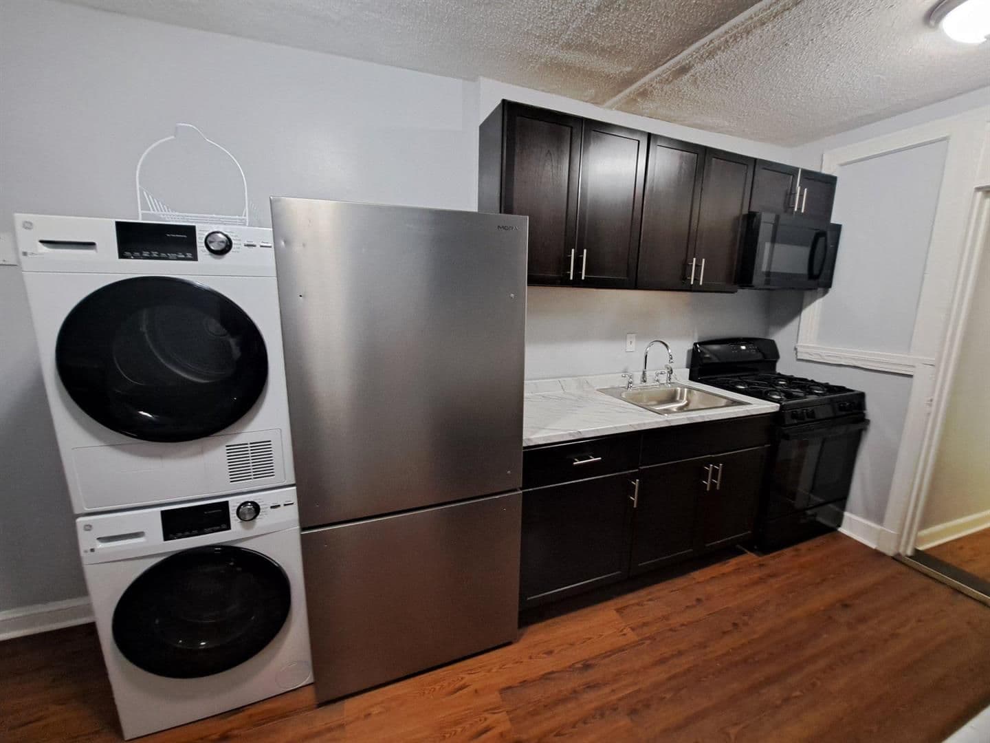 Washington Apartment: 3516 ELY PL SE