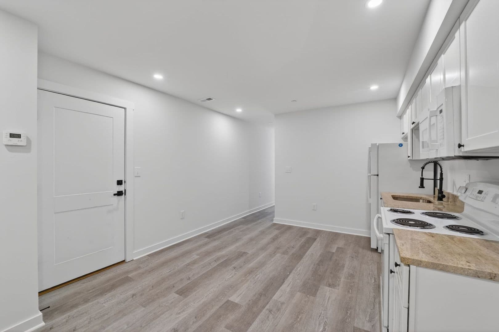 Washington Apartment: 1321 Anacostia Road SE