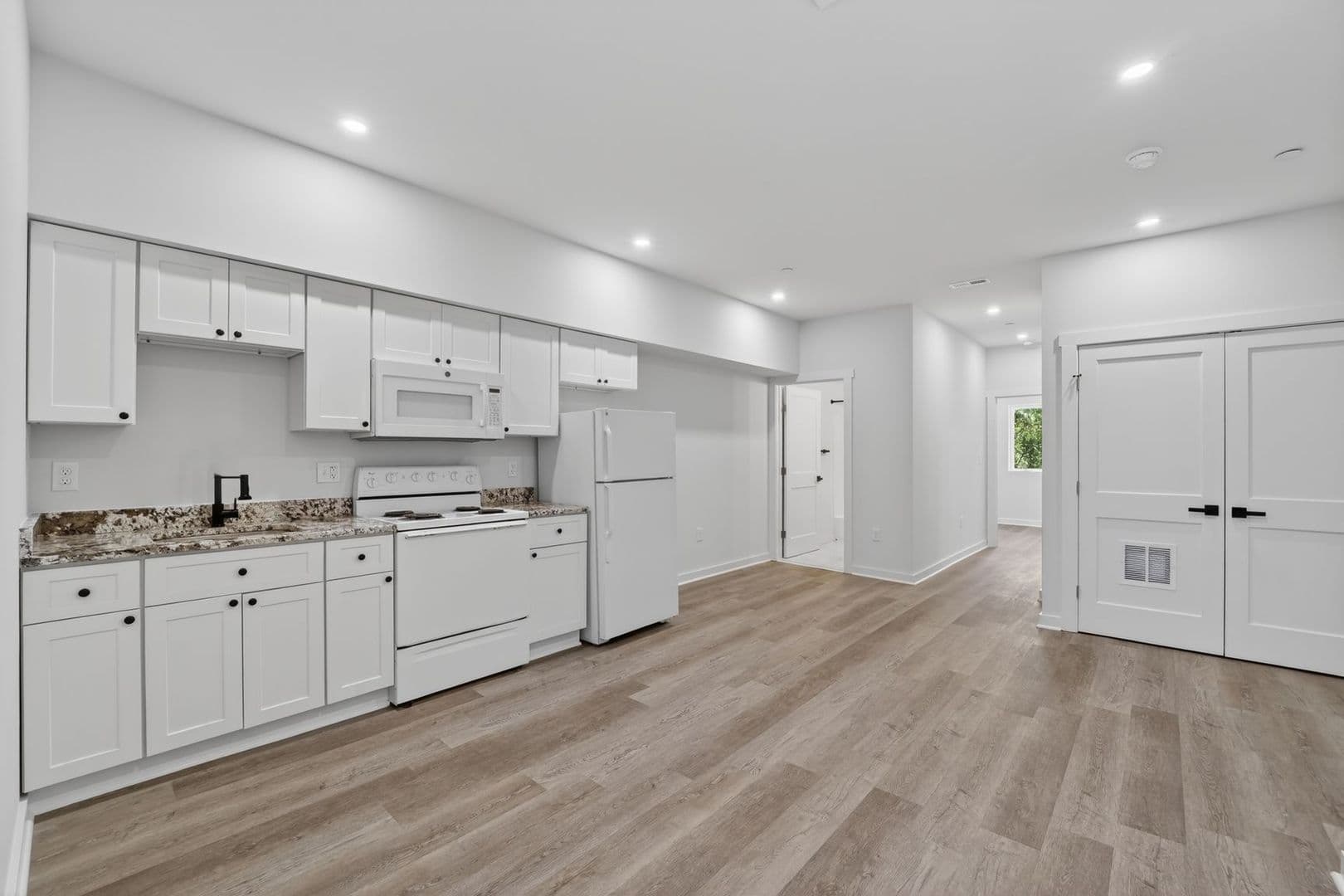 Washington Apartment: 1321 Anacostia Road SE