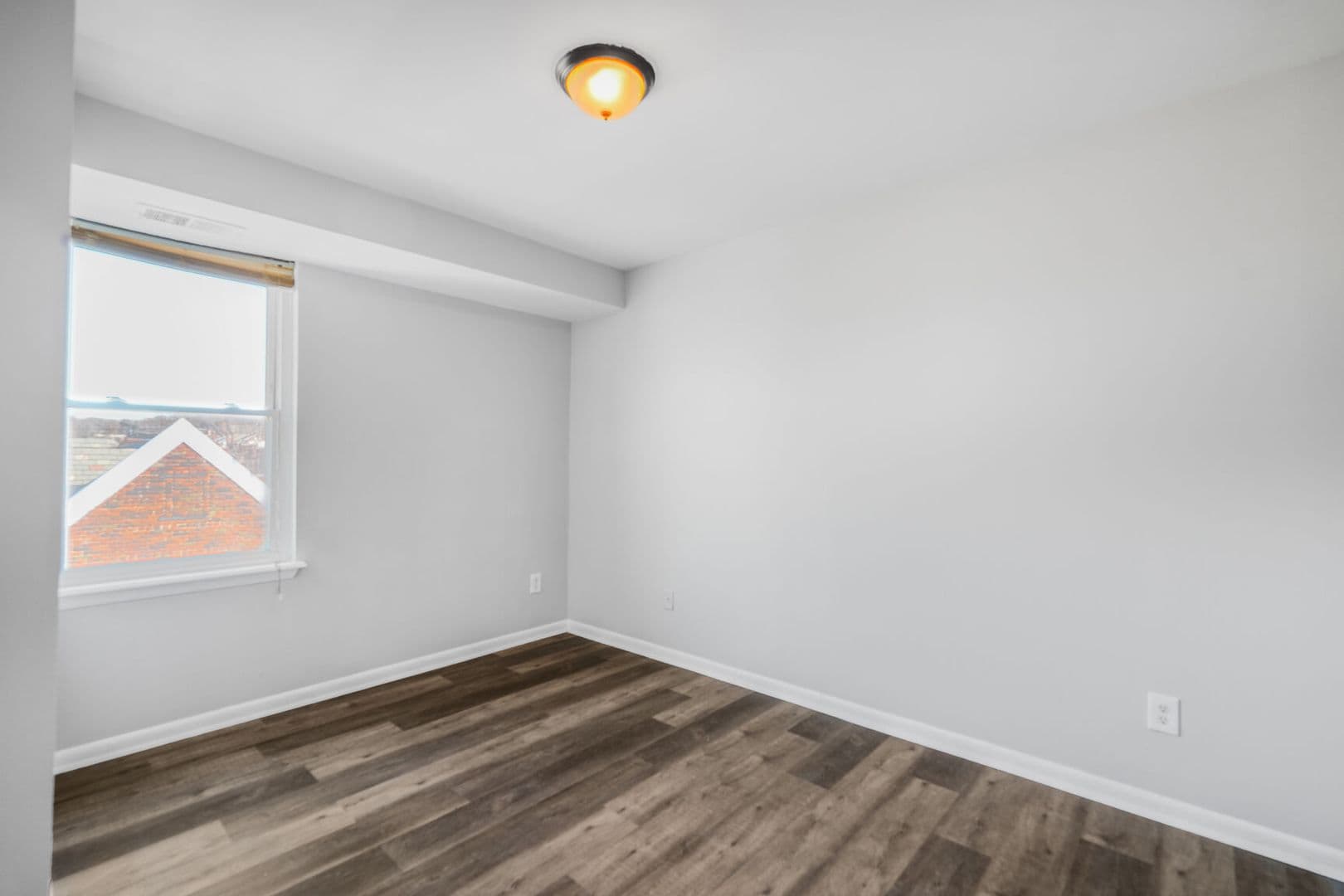Washington Apartment: 1717 S St SE