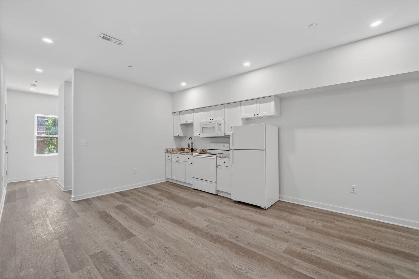 Washington Apartment: 1321 Anacostia Road SE