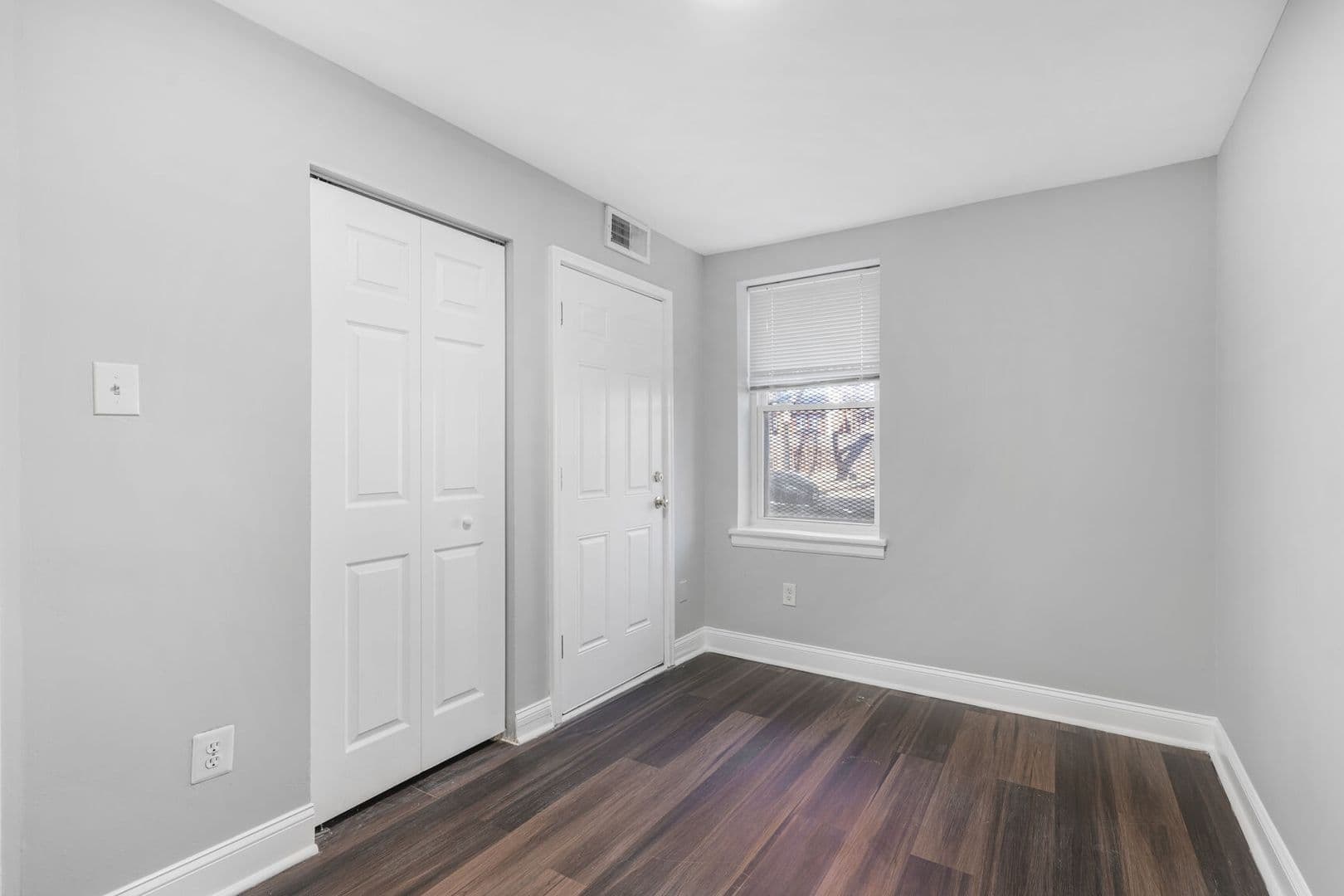 Washington Apartment: 1717 S St SE