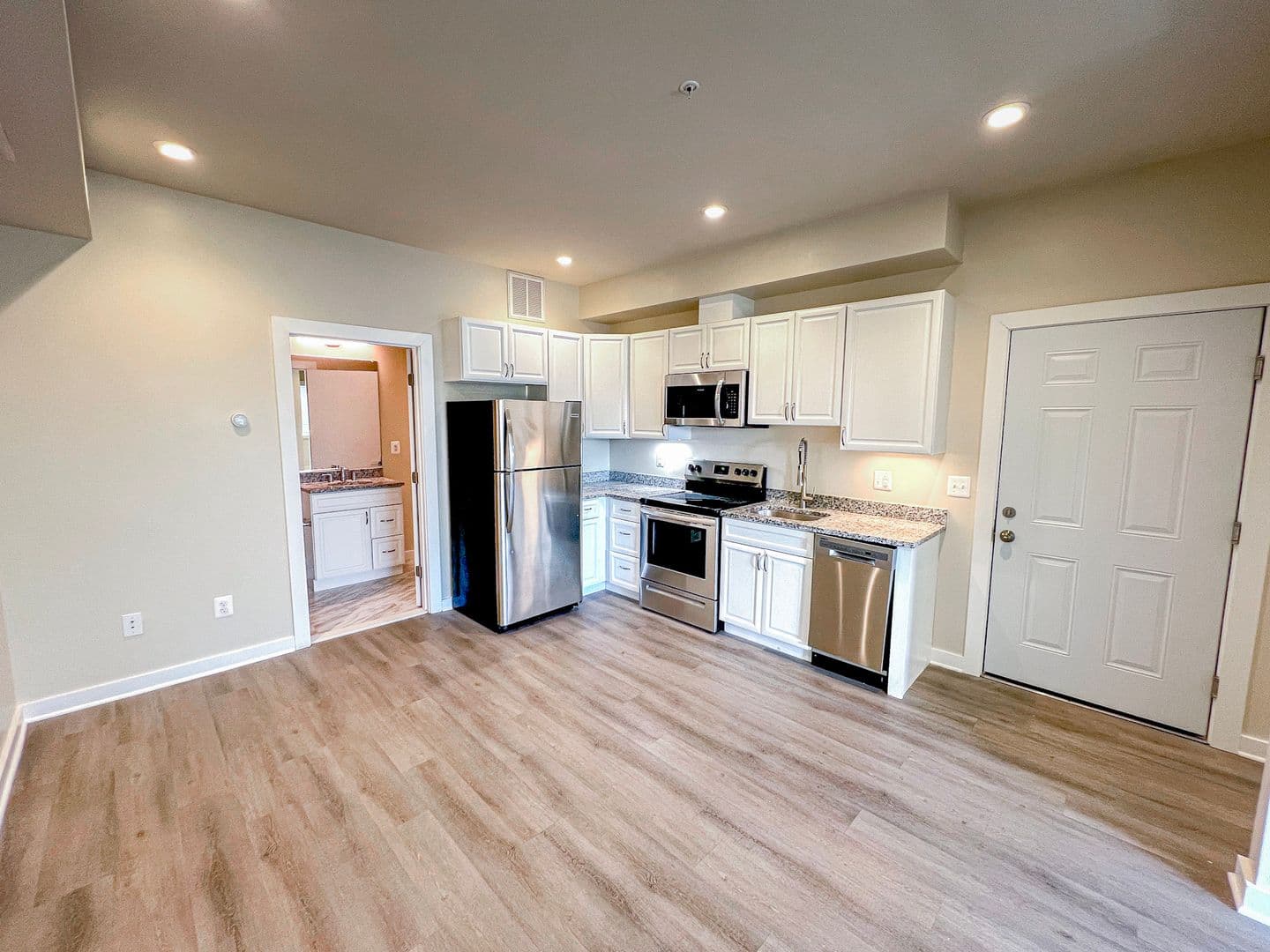 Washington Apartment: 845 Upshur St NW