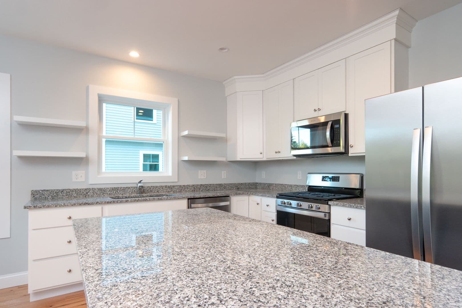 South Berwick Apartment: 2 Lauren's Dr