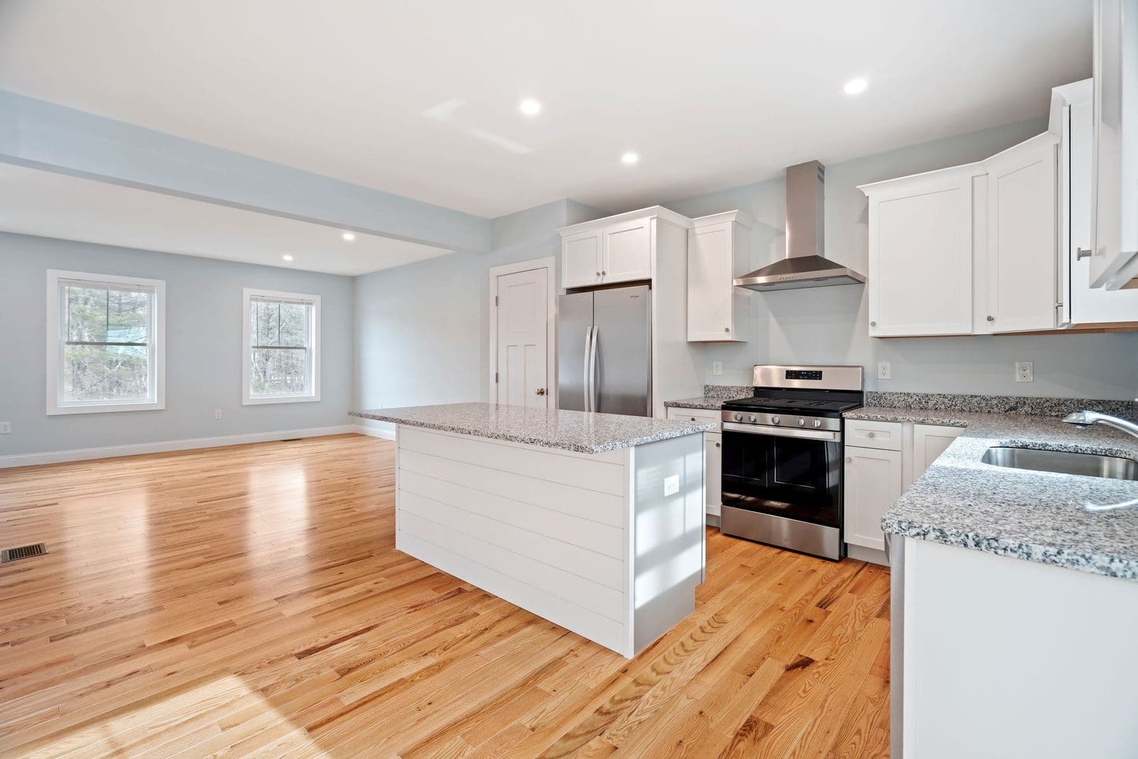South Berwick Apartment: 2 Lauren's Dr