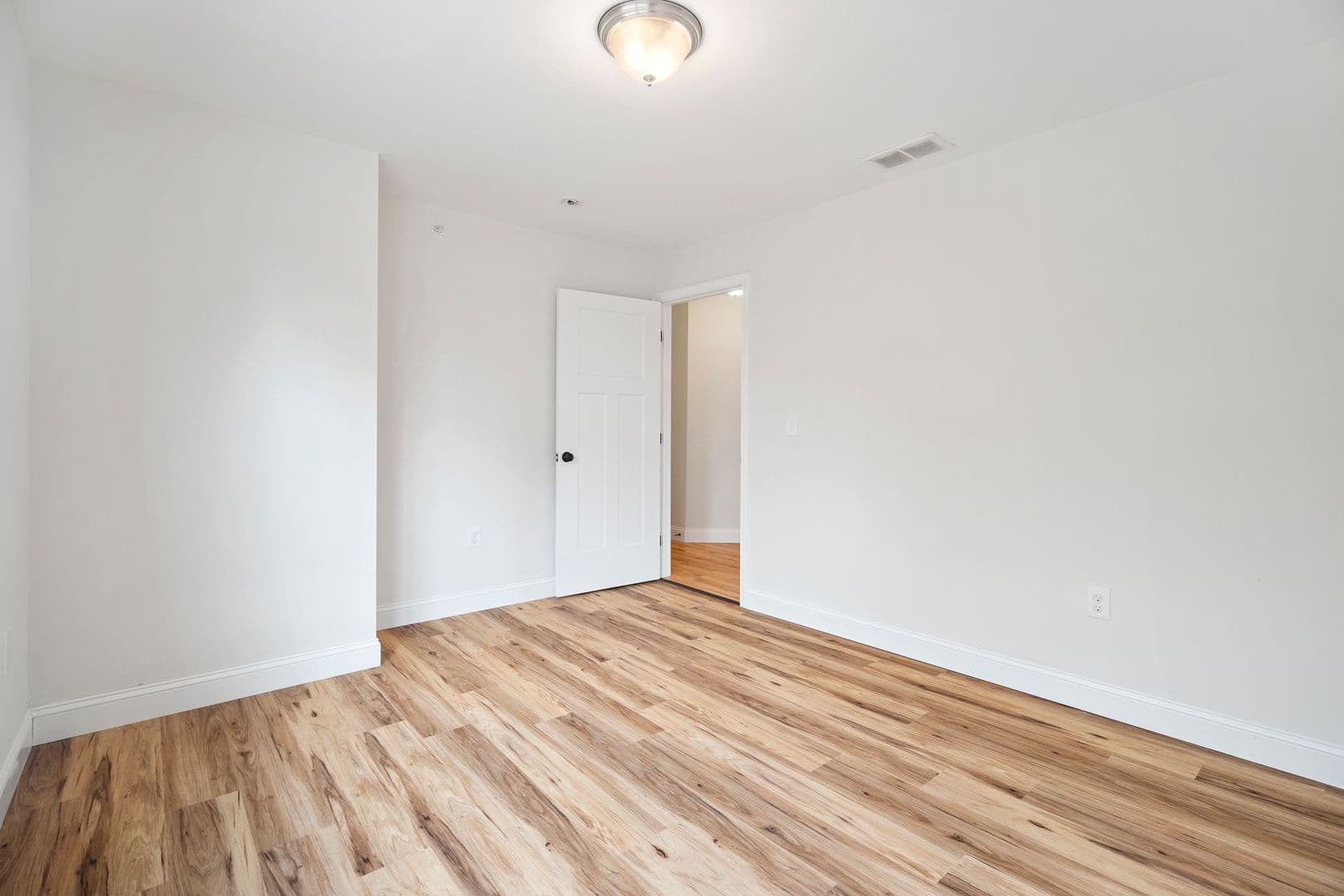 Dover Apartment: 44 Portland Ave