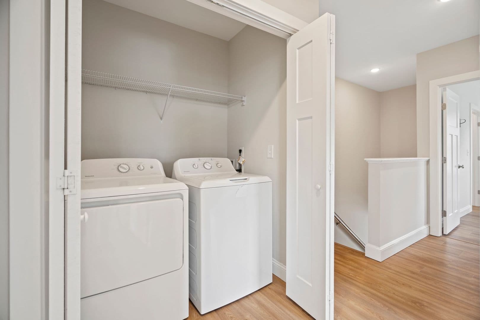 Dover Apartment: 15 Mechanic St