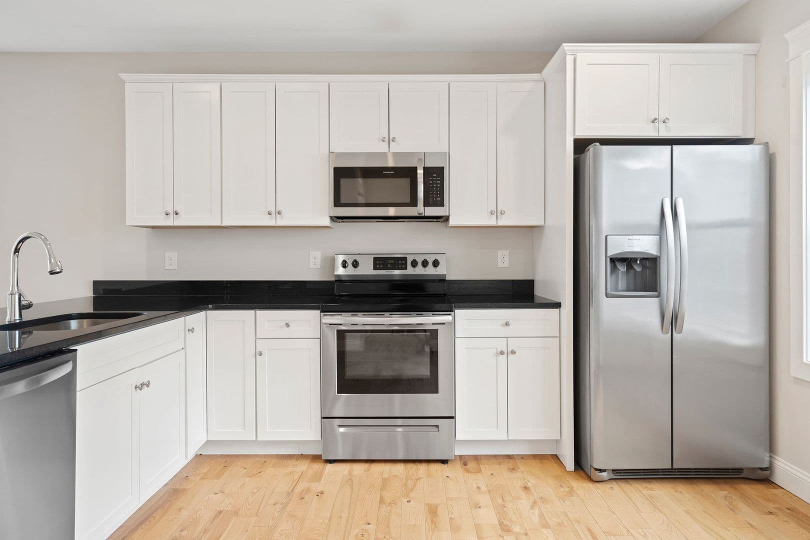 Dover Apartment: 15 Mechanic St